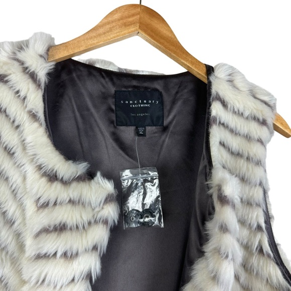 Sanctuary Vest Faux Fur - Picture 5 of 10